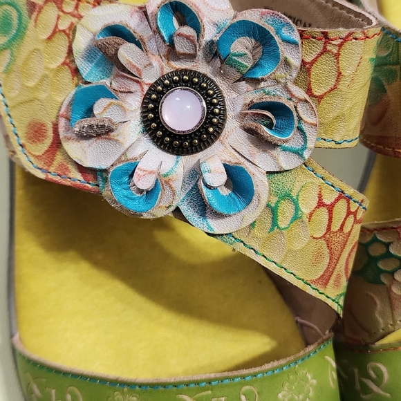 L’Artiste by Spring Step Classical Leather Flower Wedge Sandals Comfort Size 9 - Picture 2 of 11